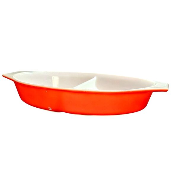 Pyrex Red Friendship Casserole Dish 1.5qt Divided No Lid vtg 70s bakeware bright - Picture 2 of 12